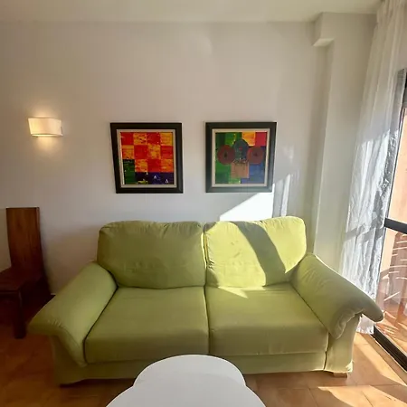 Centro Estudio Con Balcon *