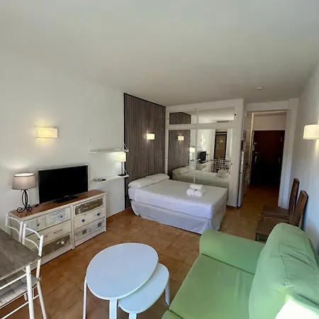 Lägenhet Centro Estudio Con Balcon *