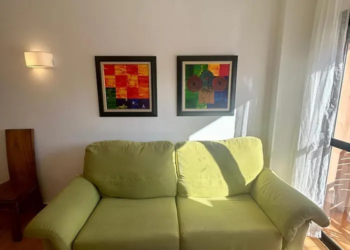 Centro Estudio Con Balcón *