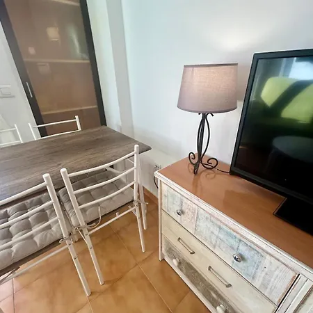 Centro Estudio Con Balcon * Торремолинос