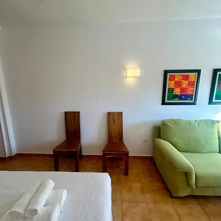 Centro Estudio Con Balcon Апартаменты