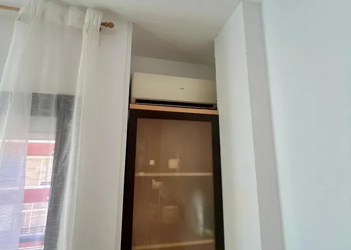 Lägenhet Centro Estudio Con Balcon