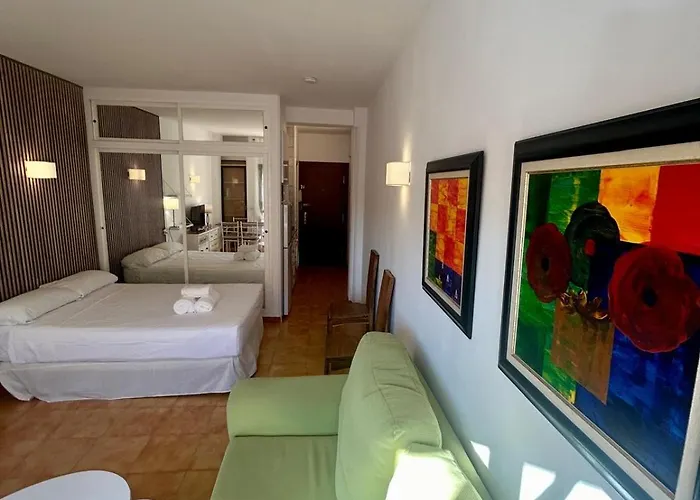 Lägenhet Centro Estudio Con Balcon